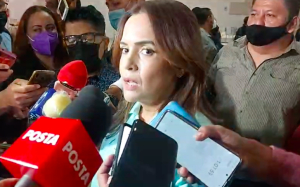 Clara Luz Flores reaparece para promover la revocación de mandato de AMLO
