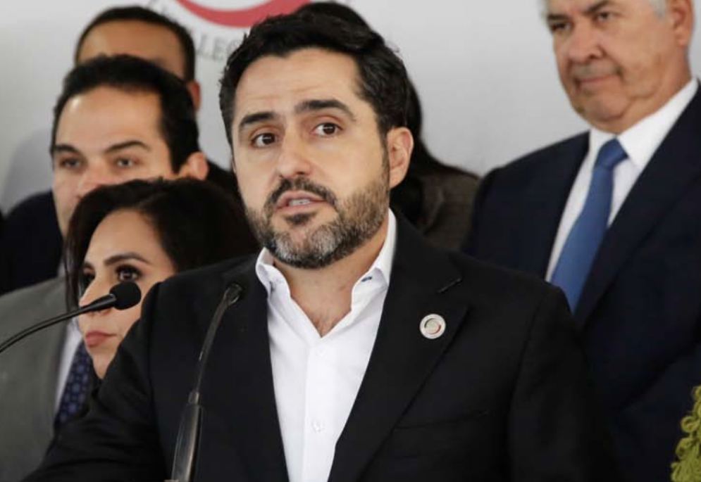 PAN llama a la sociedad a firmar iniciativa de ley reebolso para que el gobierno te pague si no te da las medicinas que necesitas