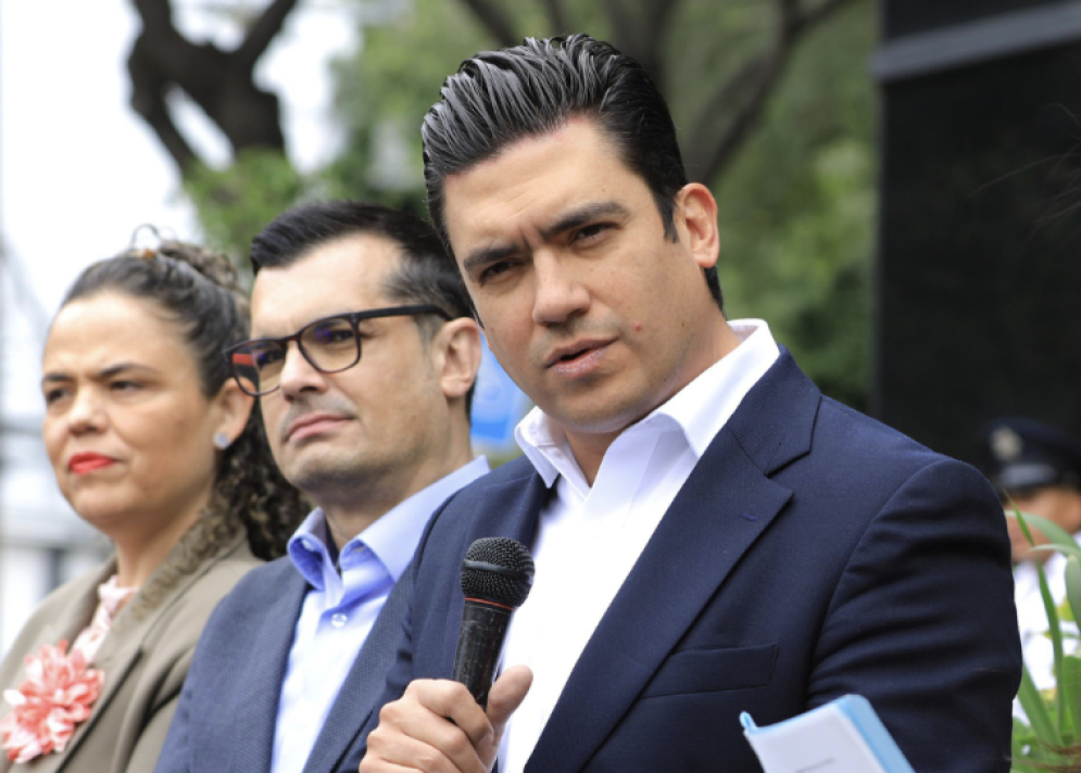 Jorge Romero presenta denuncia formal en la FGR contra Alfonso Romo y Vector por presuntos vínculos con lavado de dinero al crimen