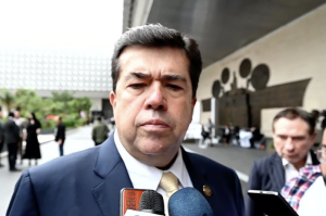 Pedro Haces presume que Sheinbaum alcanzó el abasto de medicamentos en todo el país: “trabaja a tambor batiente”, dice
