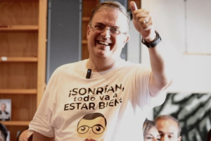 Propone Ebrard que militantes y simpatizantes de Morena financien giras de corcholatas