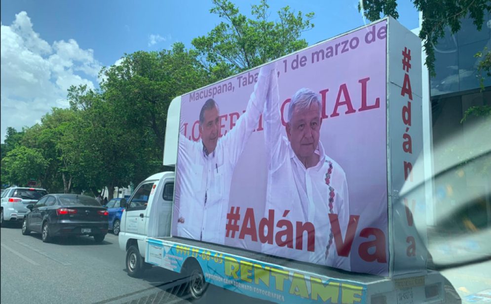 Circula también en Cd. Juárez camión con publicidad de Adán Augusto