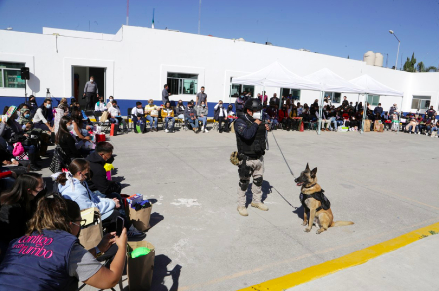 Organiza DIF de Puebla convivencia con policías municipales