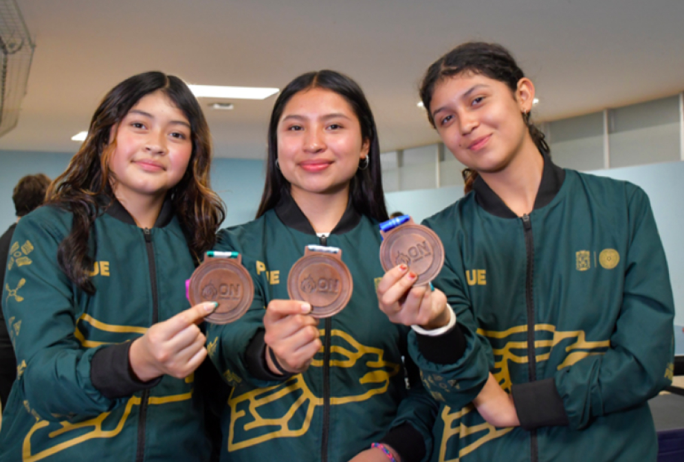Ganan alumnas BUAP medalla de bronce en tenis de mesa