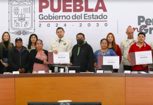 Armenta entrega recursos a 50 migrantes