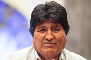 Congreso de Perú declara “persona non grata” a Evo Morales; prohiben su entrada al país