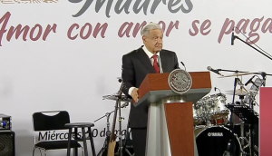 AMLO se burla del premio “Derechos Humanos 2023” que recibirá la ministra Norma: “se consiguen en Santo Domingo”, dice