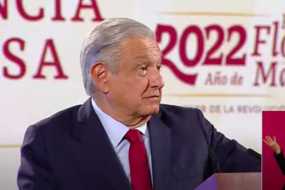 AMLO acusa que ya hay una campaña para “enlodar” el AIFA