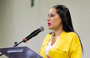 Sandra Cuevas advierte a la 4T: “Grandes imperios han caído y en 2024 Morena se va”