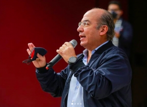 Economía en México retrocede, la pandemia no puede ser pretexto: Calderón