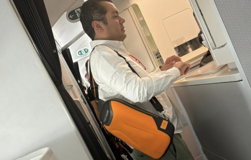 Exhiben a Gutierritos morenista por viajar en VIP a New York con mochila fifí