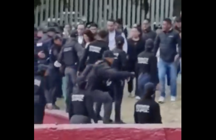 Senadora arruina informe de gobierno ¡De morena!