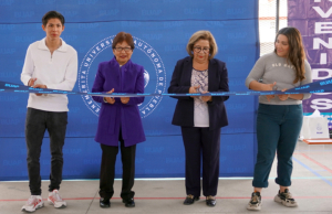 Lilia Cedillo inauguró el techo de la cancha de usos múltiples de la Facultad de Contaduría