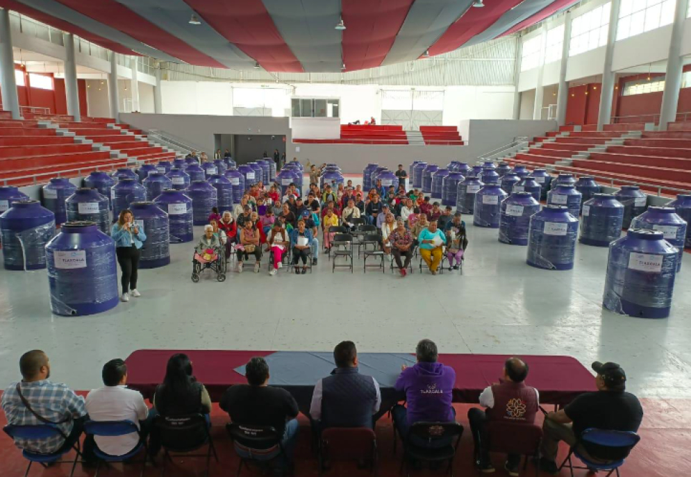 Entregan apoyos del programa “Tinacos para tu vivienda” en Tlaxcala