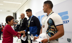 Premia Lilia Cedillo a campeones de Box