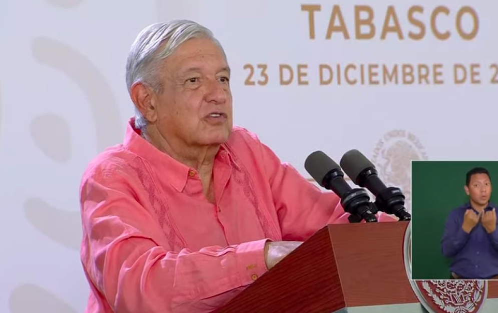 AMLO defiende plagio de ministra Yasmín Esquivel: “error que haya cometido es menor al daño que ha hecho Krauze