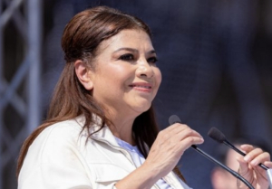 Clara Brugada rechaza existencia de bache en ruta del maratón CDMX: “fue un registro mal tapado”