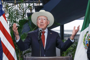 Ken Salazar pone contra las cuerdas a Gertz Manero: “detención del Mayo Zambada se debería celebrar”   