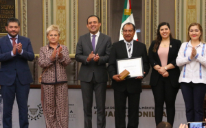 Entrega Congreso Medalla al Mérito Docente “Juan C. Bonilla”