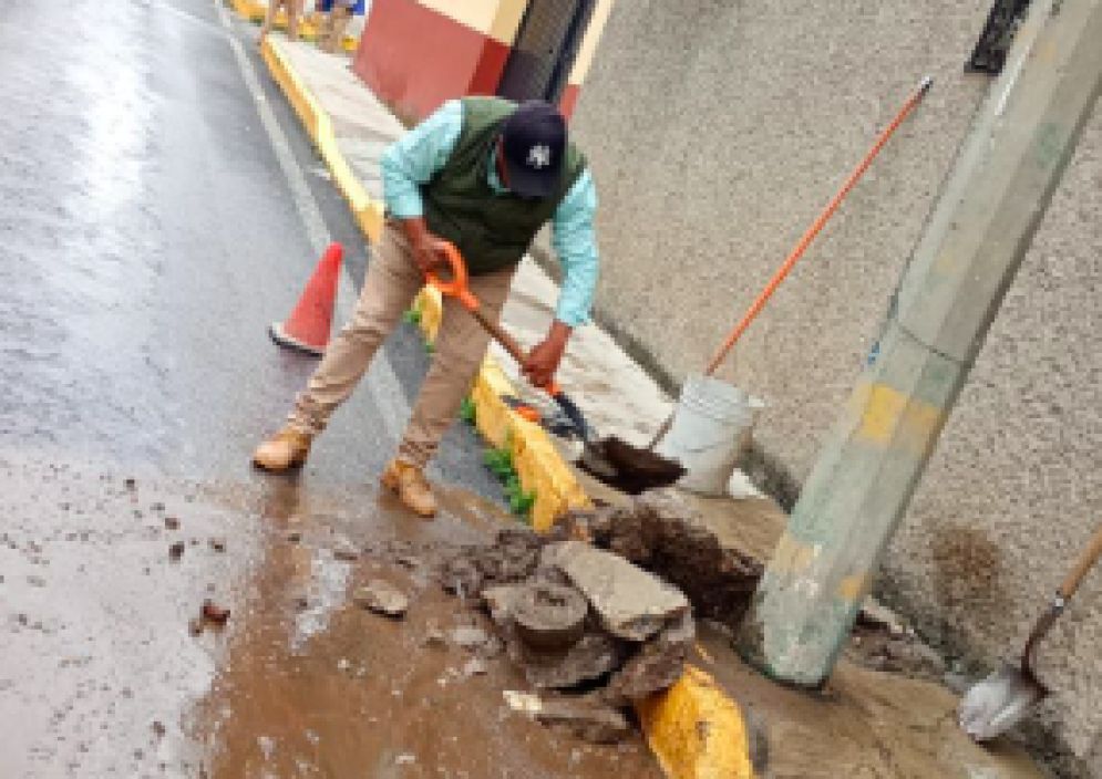 CAPAMH realiza trabajos de mantenimiento y reparación
