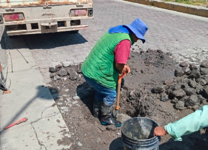 CAPAMH realiza trabajos de mantenimiento en la red de agua y drenaje en distintos puntos de Huamantla