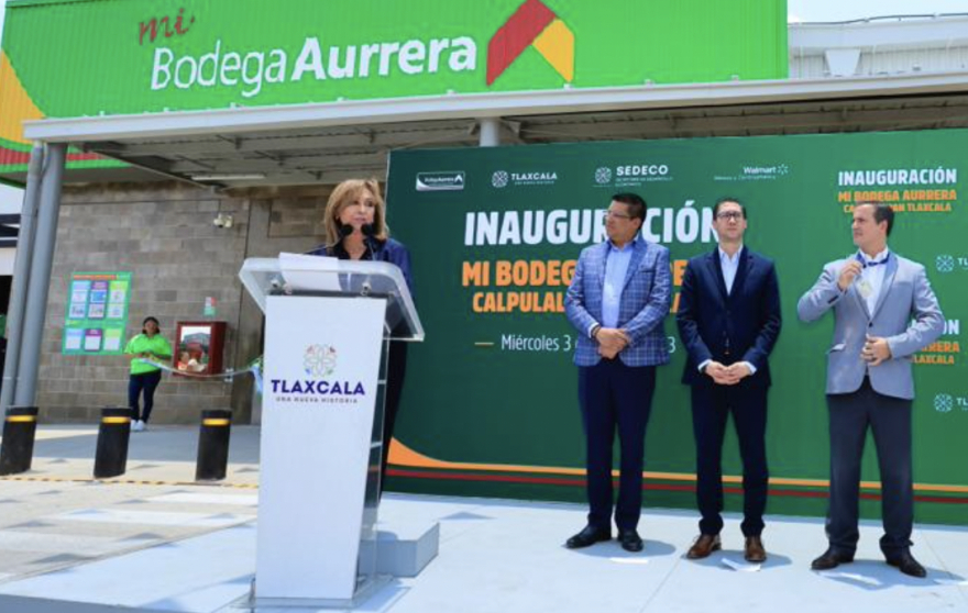 Cuéllar Cisneros acompaña a Grupo Walmart durante inauguración de Bodega Aurrera en Calpulalpan