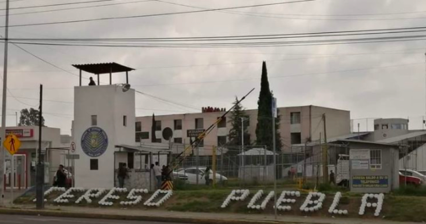 Encuentran cuerpo de un bebé de 3 meses en el basurero de un penal de Puebla; tenía una herida en el abdomen