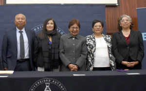 Lilia Cedillo toma protesta a nueva directora de la Facultad de Lenguas