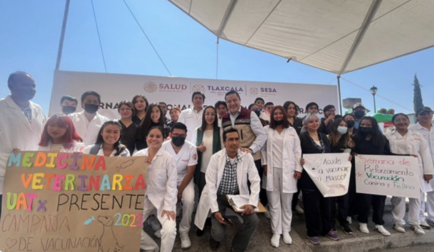 Alcaldes de Tlaxcala celebran campaña de vacunación para perros y gatos