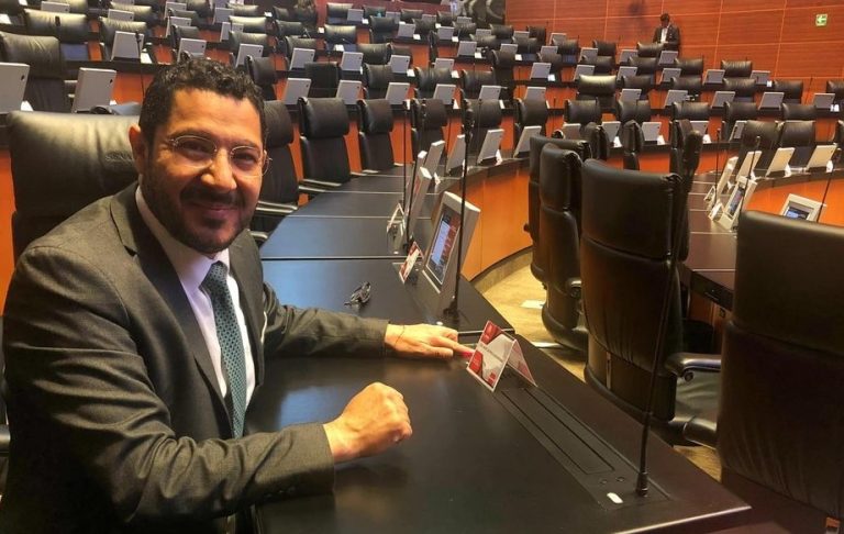 Batres presume que ha mandado a dictaminar decenas de minutas en la Cámara de Diputados