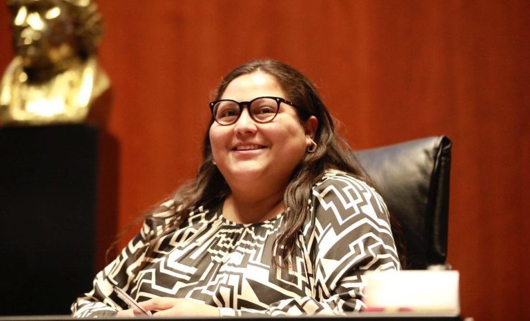 Exhiben tuits ofensivos de Citlalli Hernández; se justifica diciendo que era activista