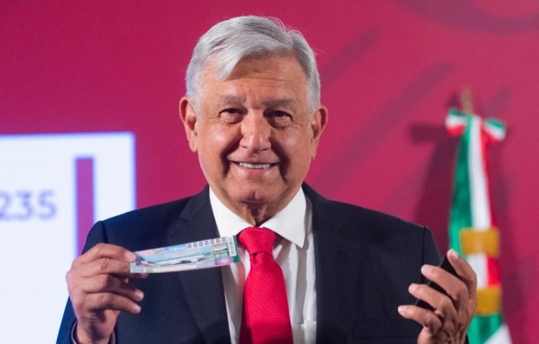 AMLO adelanta que habrá otra rifa en 2021