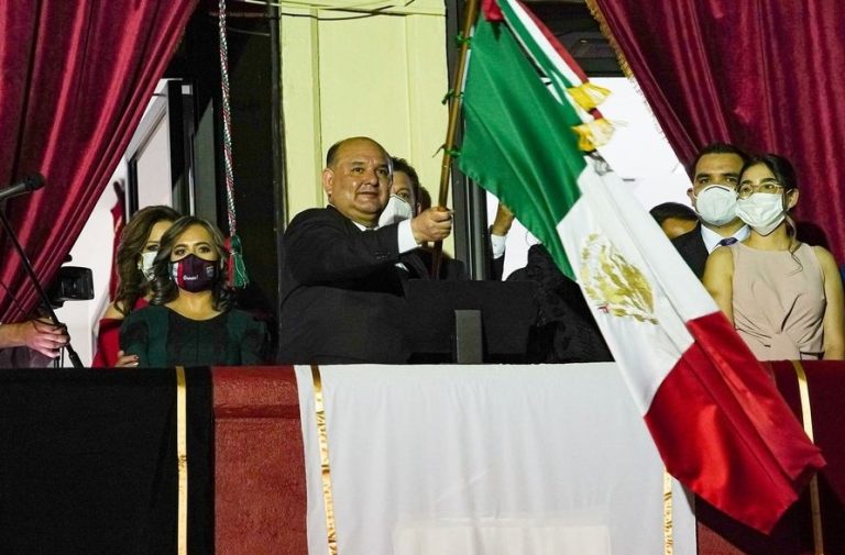 Alcalde de Sonora mete a AMLO y a la 4T al Grito de Independencia