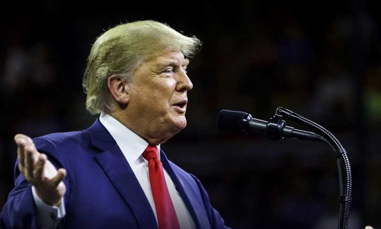 Trump vuelve a prometer sanciones a México si no hace más contra el narcotráfico