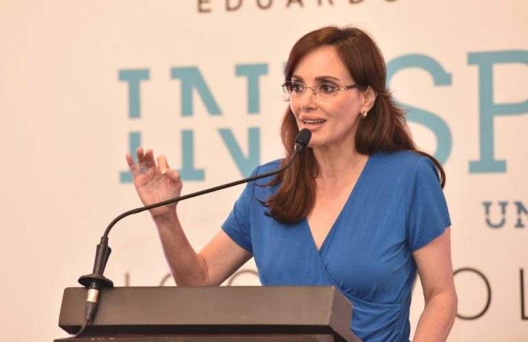 Lilly Téllez: “Irracional que se compren ‘cachitos’ y no medicamentos”