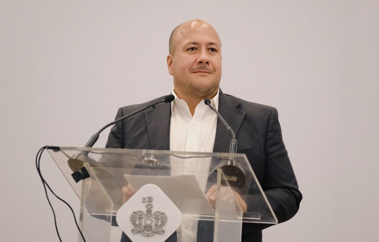 Alfaro celebra salida de la Alianza Federalista de la Conago
