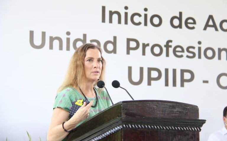 Beatriz Gutiérrez tuitea a favor de jóvenes salvadoreños; le tunden en redes