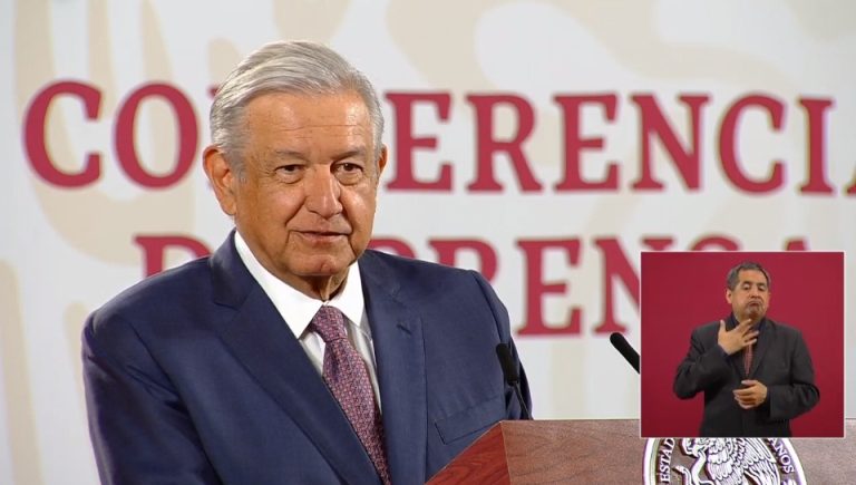 Remesas nos están sacando del hoyo, como Urías a los Dodgers: AMLO