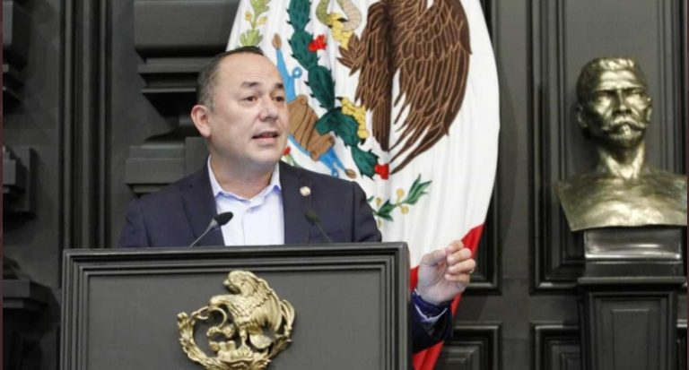 Paquete económico si incluye más impuestos y deuda: Senador del PAN