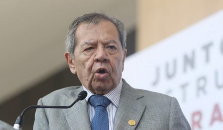 “A mí no me grites”: explota en plena transmisión Muñoz Ledo contra Hernán Gómez