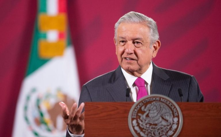 AMLO celebra extinción de fideicomisos; agradece a legisladores y cuestiona a la oposición