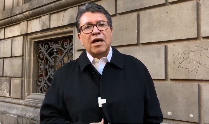 Pese a protestas en el Senado, Monreal advierte que la vida legislativa no se puede paralizar
