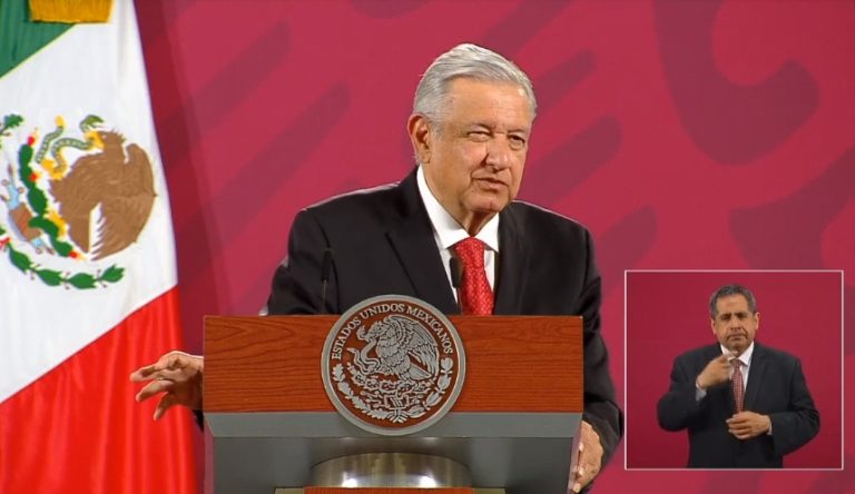 “Son tiempos de zopilotes”: AMLO lamenta versiones de “autorrobo” de medicamentos