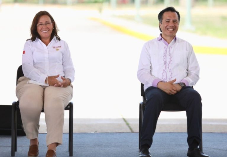 Cuitláhuac destaca que con Nahle se están revirtiendo 30 años de políticas neoliberales fallidas
