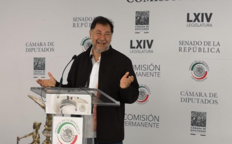 Noroña señala que los medios quieren tener aterrada a la población sobre el COVID-19