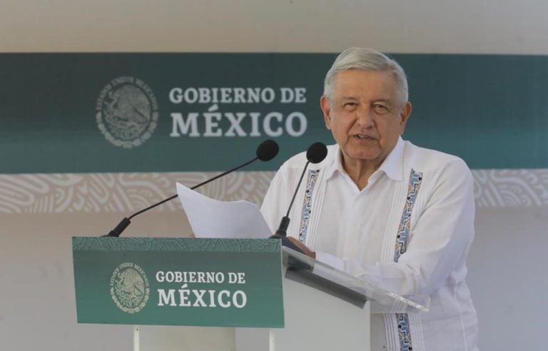 AMLO insiste al Papa y a España se disculpen por atrocidades a México