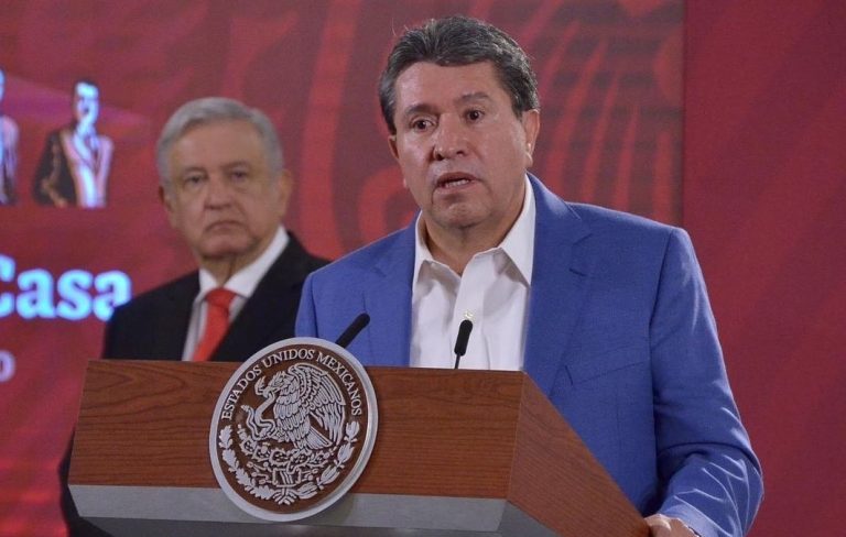 Presume Monreal que en dos años el presidente ha sido firme en cambiar y transformar las instituciones