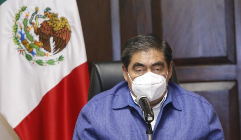 Pese a alza de contagios Barbosa asegura que controla el COVID-19 mejor que otros estados