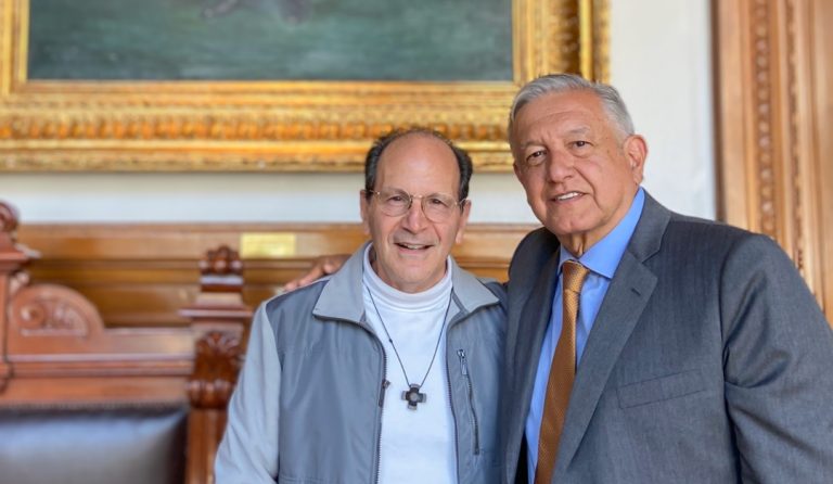 Solalinde compara el corazón de AMLO con el corazón de Dios; “seguir su ejemplo es el mejor regalo”
