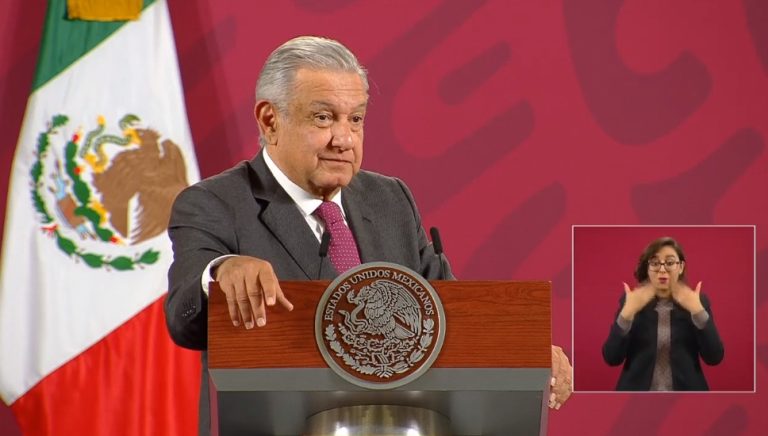 Revela AMLO que con donación de sueldos y aguinaldos de funcionarios se comprarán ambulancias